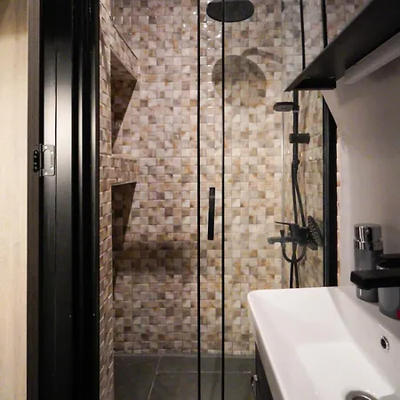 Mercan Balat - Mirror Niche *